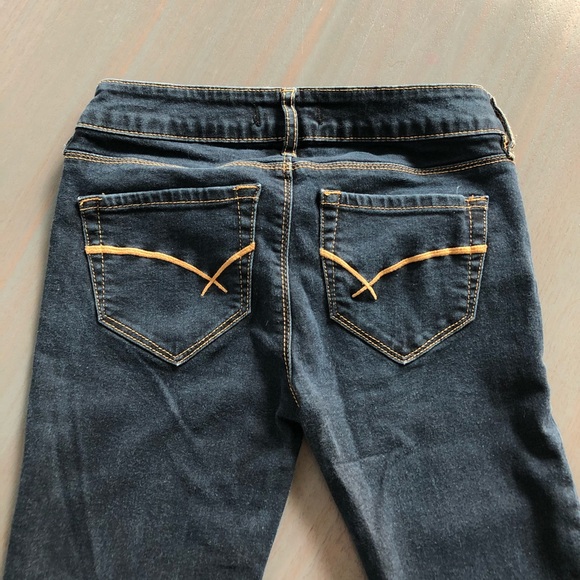 Bullhead Dark Wash Skinny Jeans - 1 - Picture 5 of 6